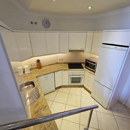 Stunning 2 Bedroom Penthouse With Sea View K213 *