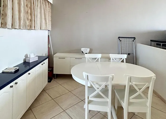 Stunning 2 Bedroom Penthouse With Sea View K213 Apartment