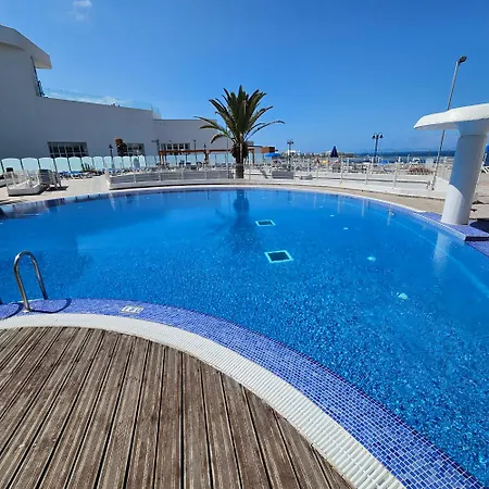 Stunning 2 Bedroom Penthouse With Sea View K213